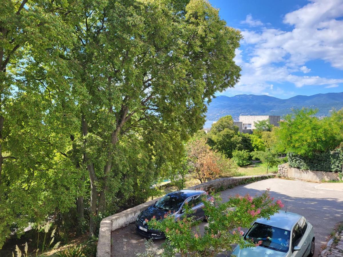 Apartment Kantrida-Near The Beach Rijeka Exterior photo