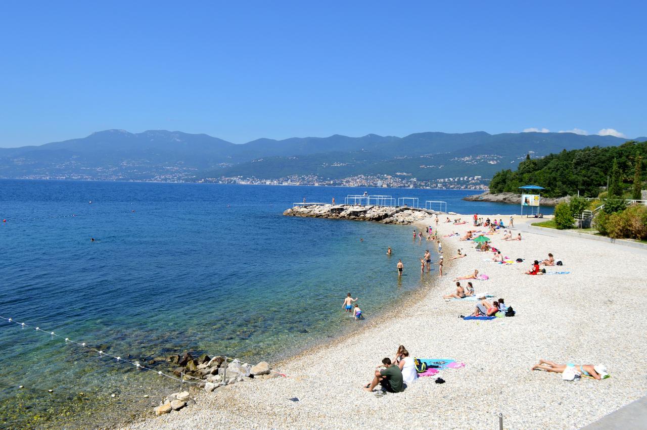 Apartment Kantrida-Near The Beach Rijeka Exterior photo